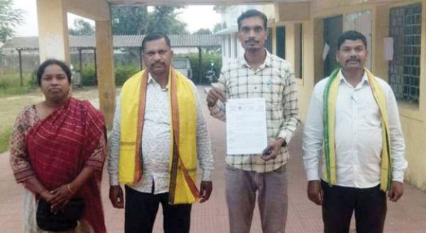 प्रतापपुर से चन्दौरा तक सडक़ निर्माण में अनियमितता का आरोप