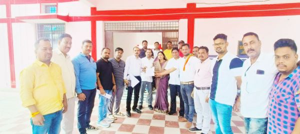 विधायक व कांग्रेसियों ने की दावा-आपत्ति दर्ज