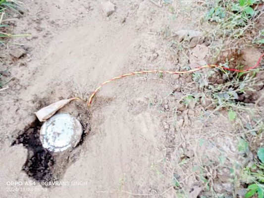 5 किलो का बम बरामद, किया निष्क्रिय