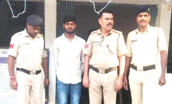 नाबालिग की फोटो वायरल व छेड़छाड़ करने के आरोपी गिरफ्तार