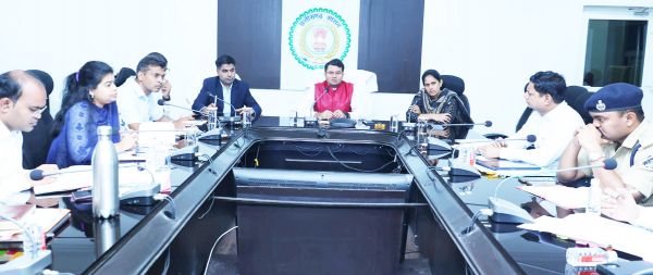 छात्रों के अपार आईडी बनाने का काम जल्द करें पूर्ण