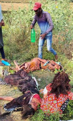 मालवाहक पलटा, 20 महिलाएं सहित 21 घायल, 5 गंभीर