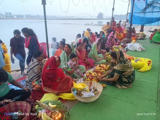 त्रिवेणी तट पर धूमधाम से मना छठ पर्व 