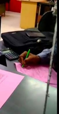 पोस्ट ऑफिस के रेलवे टिकट काउंटर में गड़बड़ी की शिकायतें