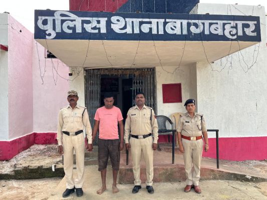 फरार गांजा तस्कर गिरफ्तार, पहले ही 4 गिरफ्तार