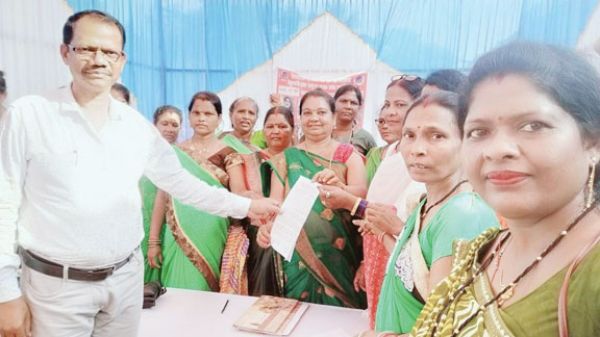 नियमितीकरण समेत कई मांगें, आंबा. कार्यकर्ता, सहायिका संघ ने किया प्रदर्शन