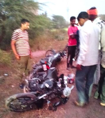 टैंकर की चपेट में आए दो युवकों की मौत 