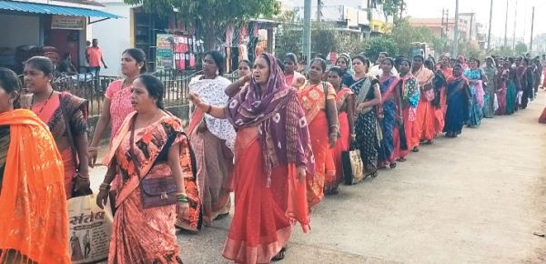  मांगों को लेकर आंबा कार्यकर्ता-सहायिकाओं  का एक दिनी धरना-प्रदर्शन, रैली निकाली