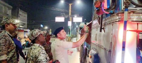 पुलिस का विशेष अभियान, संदिग्धों की जांच