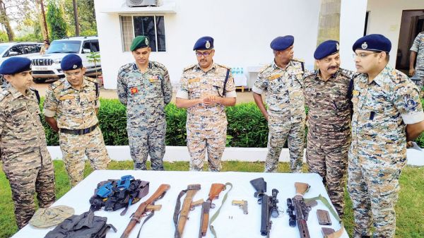 मुठभेड़ में मारा गया आठ लाख का ईनामी डीवीसी मेम्बर जोगा, दो की पहचान होना बाकी