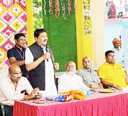मातर मंडई में विधायक हुए शामिल
