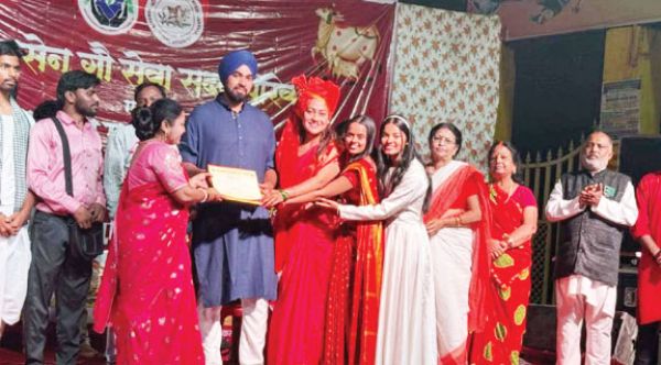 गौ सेवा के लिए जागरूक करने नाटक, सराहा