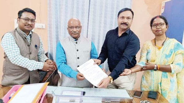 नवीन महाविद्यालय लखनपुर में प्राचार्य डॉ. एस के श्रीवास्तव की पदस्थापना