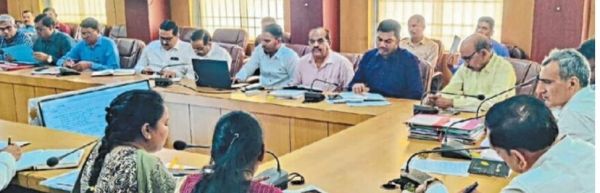 धान बेचने आए किसानों  को कोई दिक्कत न हो 