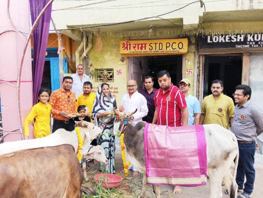 गोपाष्टमी पर्व पर गौमाता का पूजन