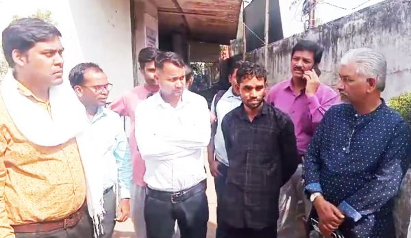 अब ईसाई समाज पहुंचा थाने, हिंदू संगठनों पर कार्रवाई माँगी  