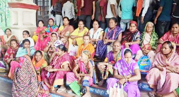 बाजार में बन रहे ऑक्सीजोन को लेकर सब्जी विक्रेताओं ने खोला मोर्चा
