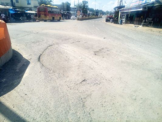 गड्ढे से हादसे का खतरा