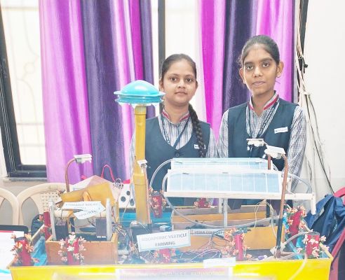 नन्हें वैज्ञानिकों ने जीता निर्णायकों का दिल, प्रदर्शनी में वेसलियन प्रथम