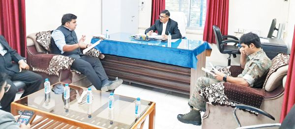नेशनल लोक अदालत में अधिक से अधिक प्रकरणों को रखने चर्चा