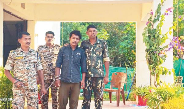 इंस्टाग्राम से इमेज निकाल न्यूड फोटो बना ब्लैकमैल, बंदी