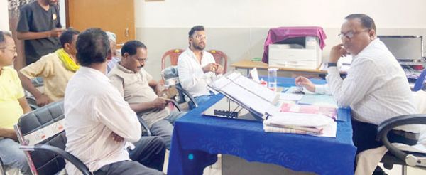 छात्र खुदकुशी: एनएसयूआई की टीम पहुंची हॉस्टल