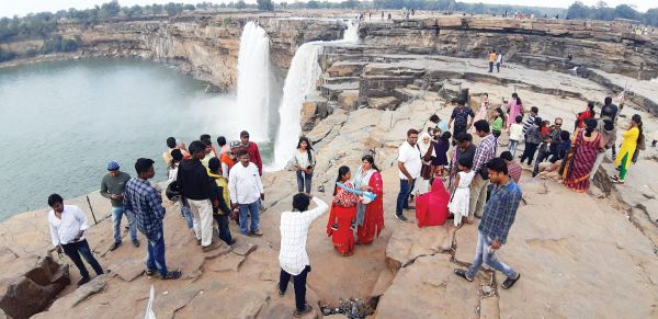 चित्रकोट जलप्रपात आम जनता और पर्यटकों के लिए 17 -18 को बंद
