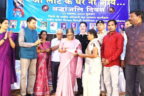 शहीदों की वीर गाथा भावी पीढ़ी  को बताना हमारा दायित्व