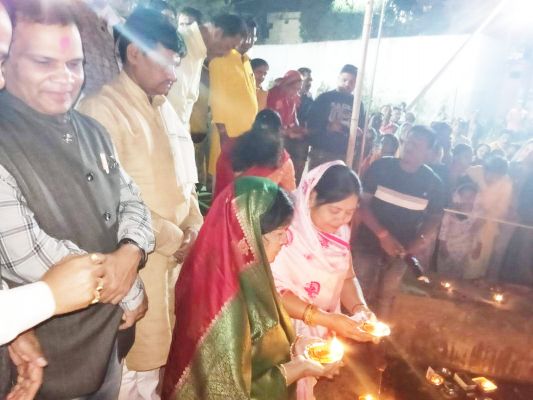कार्तिक पूर्णिमा पर दीप दान