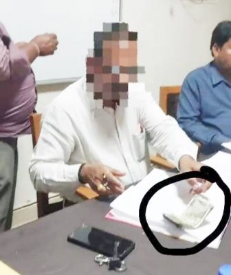 जिपं के एक अफसर का ऑडिट के नाम पर वसूली  का वीडियो, पत्र भी आया 