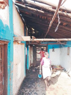 आदिवासी बैगा के घर में लगी आग