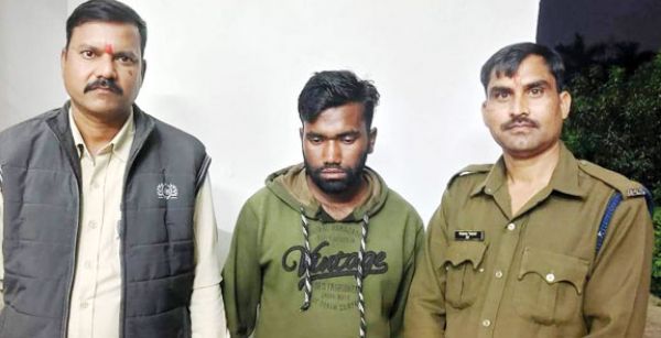 नाबालिग को डरा धमका कर रेप व गर्भपात, आरोपी गिरफ्तार
