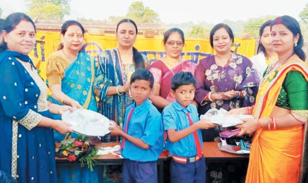 खेल प्रतियोगिताओं में स्कूली बच्चों ने दिखाई प्रतिभा