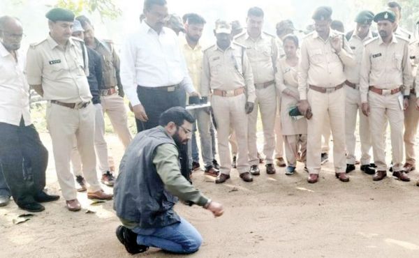 वन कर्मचारियों व ट्रैकिंग सदस्यों को बाघ विचरण के संबंध में प्रशिक्षण