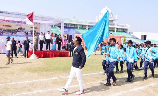 इच्छाएं और सपने हमेशा ऊंचा उडऩे के लिए देखें खिलाड़ी-महापौर