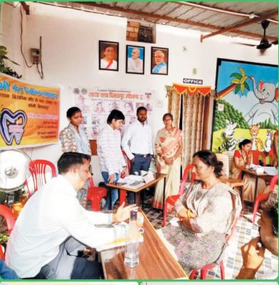 स्कूल में स्वास्थ्य शिविर