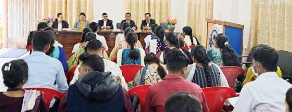 अधिकार मित्रों का मासिक प्रशिक्षण