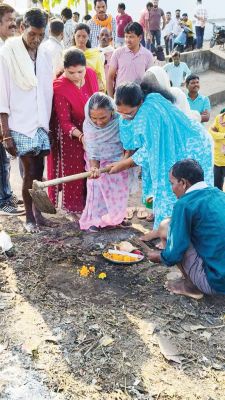 विधायक लता उसेण्डी ने निर्माण कार्यों का किया भूमिपूजन
