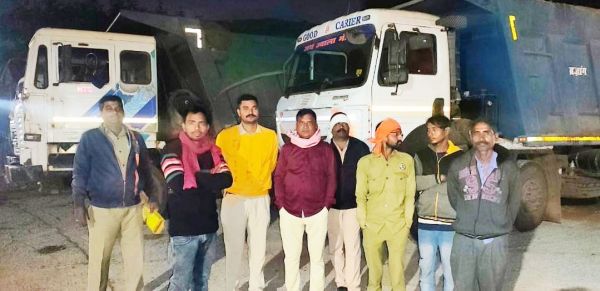 पांच हाईवा जब्त