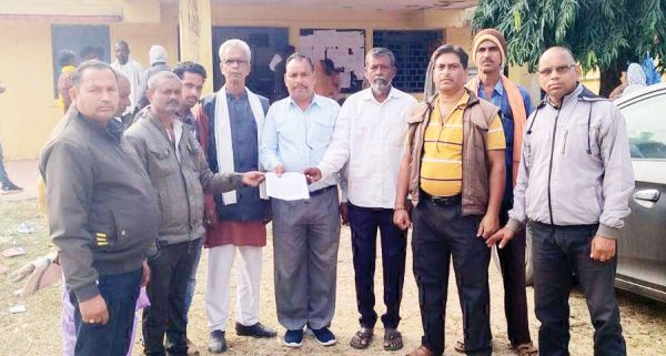 बलरामपुर में तिहरे हत्याकांड की निष्पक्ष जांच की मांग