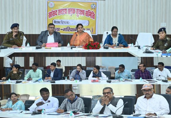 यातायात नियमों का कड़ाई से पालन कराने के अफसरों को दिए निर्देश