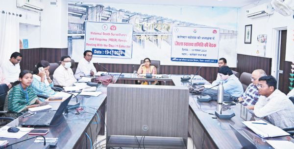 प्रसव के बाद भी माता और शिशु के स्वास्थ्य की लेते रहें जानकारी-कलेक्टर