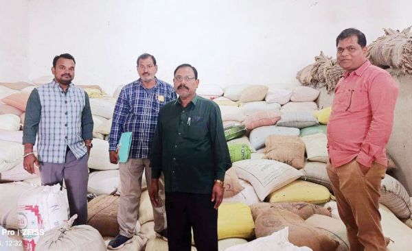 6 जगह छापा, हजार क्विंटल धान जब्त