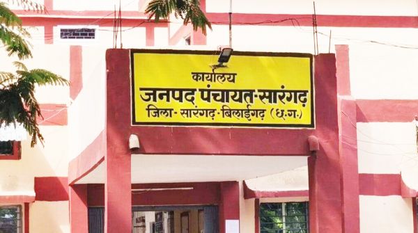 आदर्श ग्राम पंचायत योजना की  निकल रही हवा, सरपंच परेशान