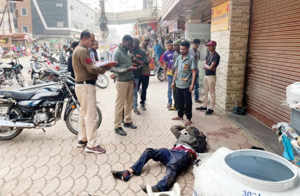 युवक की  मिली लाश, ठंड से मौत की आशंका