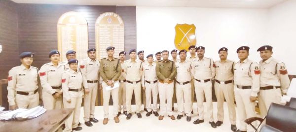 17 आरक्षक  पदोन्नत, एसपी ने दी शुभकामनाएं