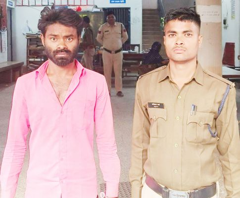 महिला से छेडख़ानी और पति को जान से मारने की धमकी देने वाला आरोपी गिरफ्तार