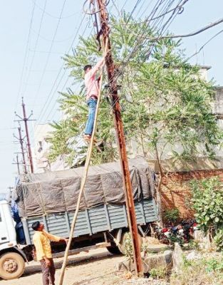 डोंगरगांव क्षेत्र के 241 बकायेदारों के काटे बिजली कनेक्शन