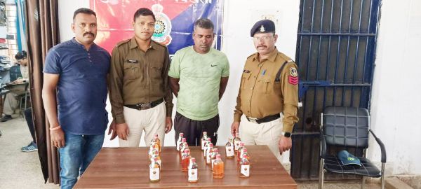 20 पौवा शराब परिवहन करते पकड़ाया