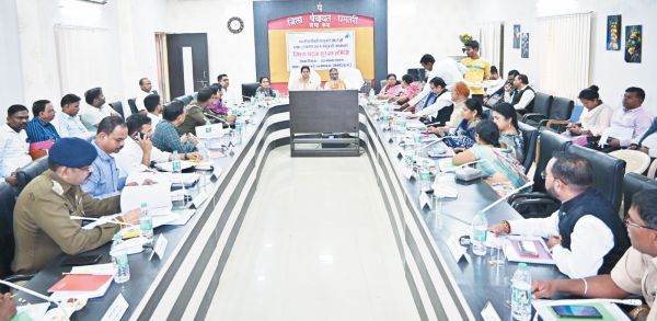 महानदी में रेत चोरी व अवैध प्लाटिंग रोकने चेतावनी